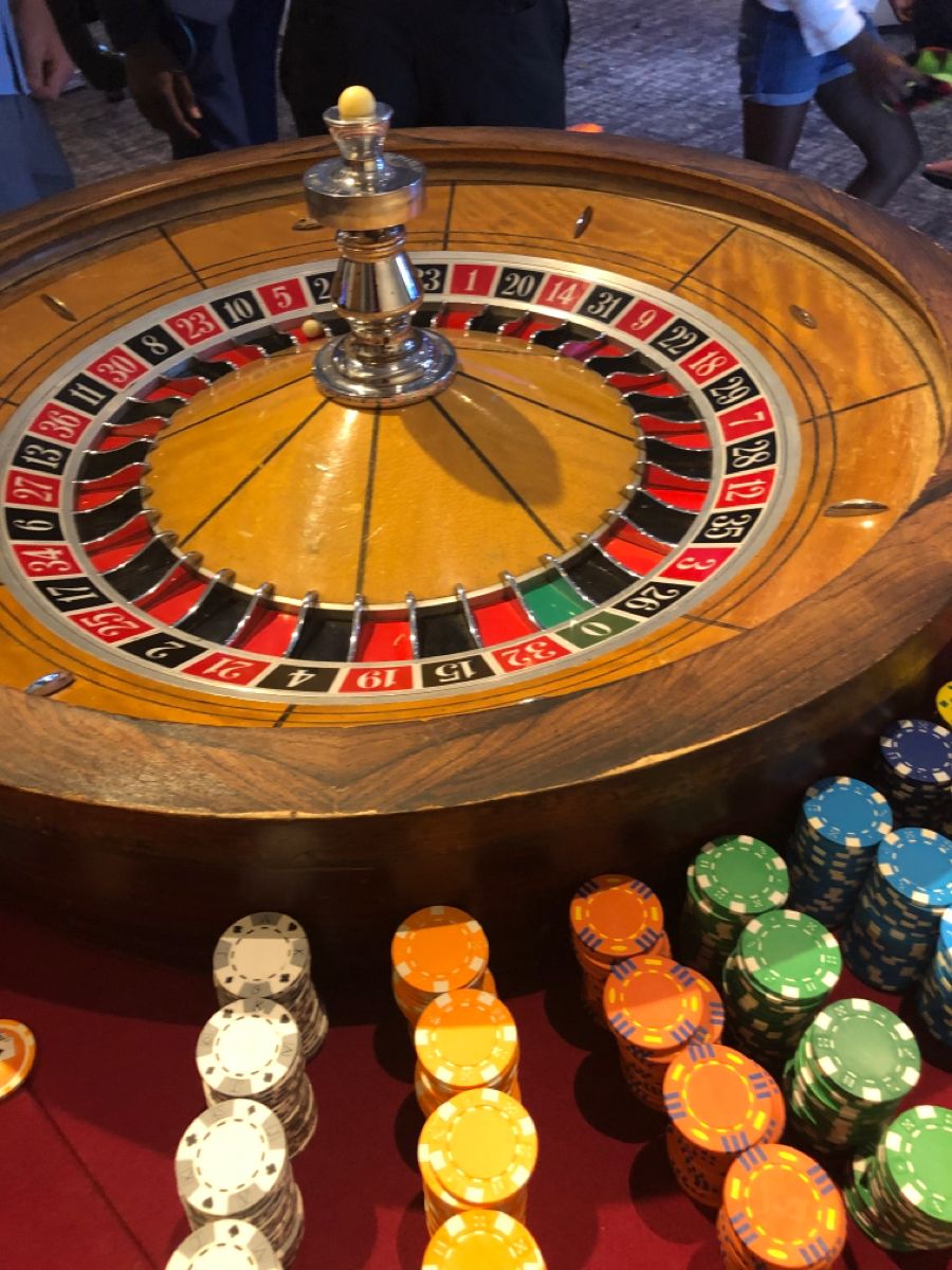 Club Vegas Casino کھلاڑیوں کے لیے لائیو کیسینو سیکشن